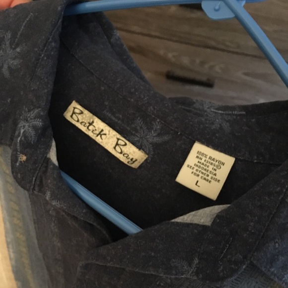 Men’s Batik Bay shirt - Picture 3 of 3